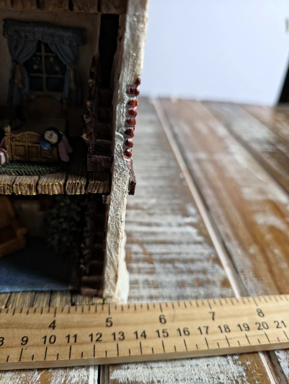 Boyds Bears Miniature Holiday Dollhouse  Cream, Brown, Blue, Yellow 1st Edition